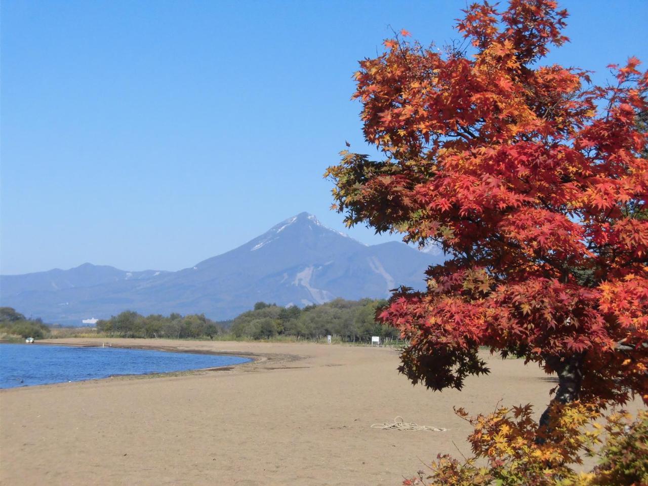 מלון Inawashiro Lakeside Banko מראה חיצוני תמונה